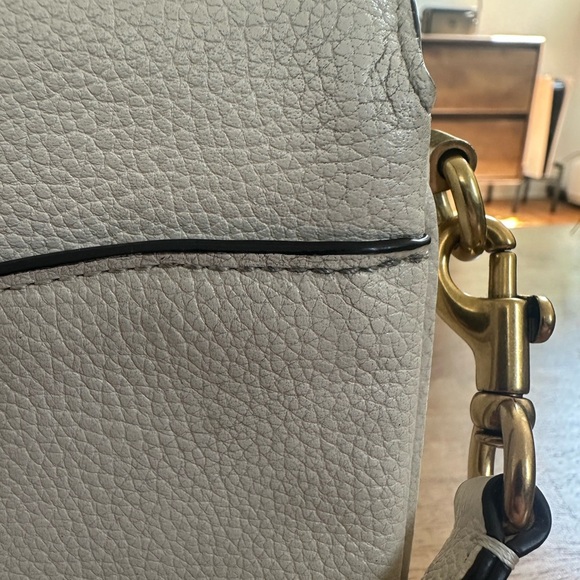 COACH Cassie 19 Chalk/Gold - Picture 10 of 16